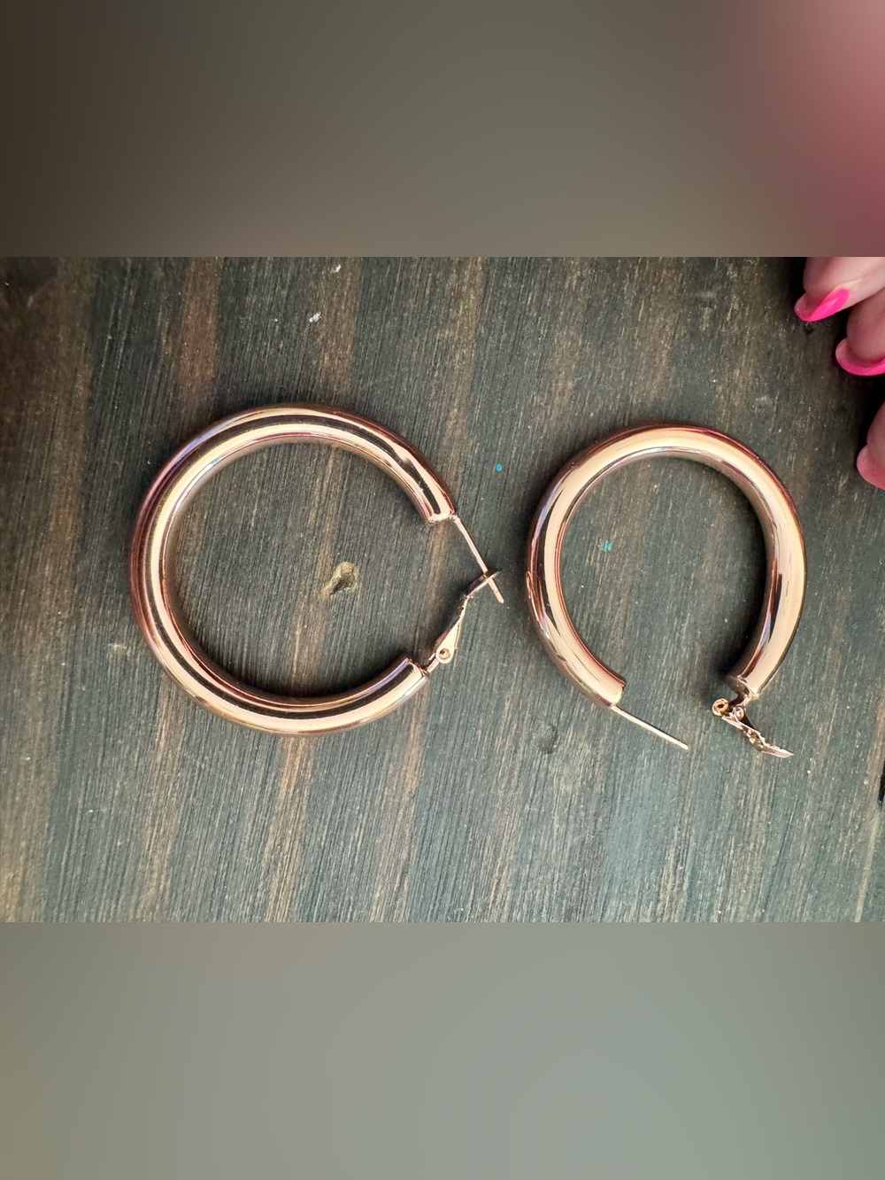 Rose Gold-Tone Chunky Hoop Earrings - Classic Women's Jewelry